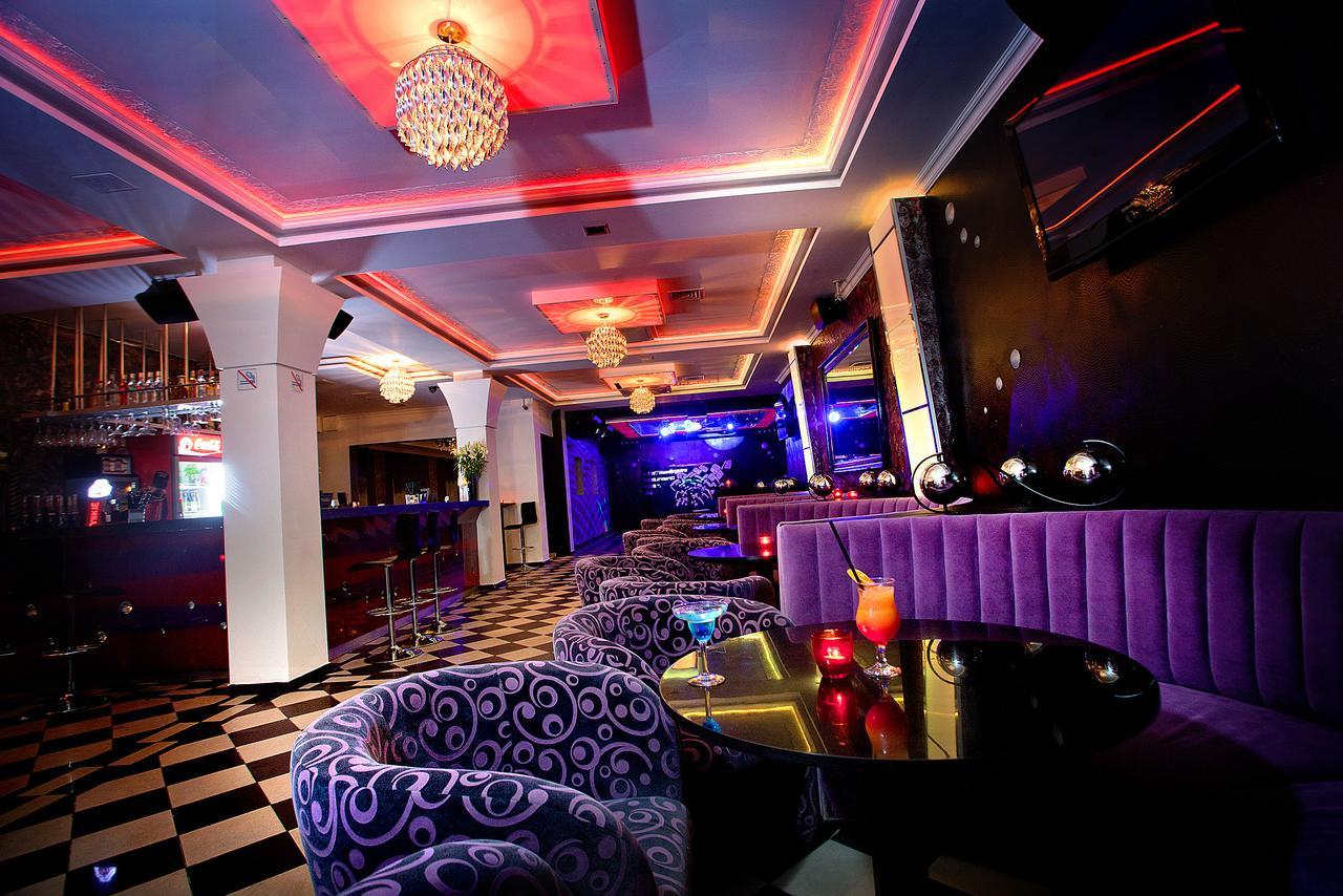 Hotel Restauracja Teczowa Любань Экстерьер фото
