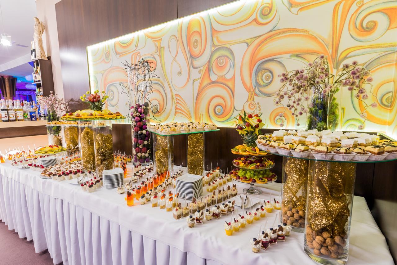 Hotel Restauracja Teczowa Любань Экстерьер фото